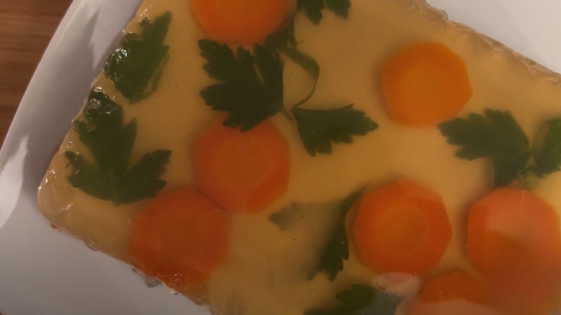 Куриное заливное 