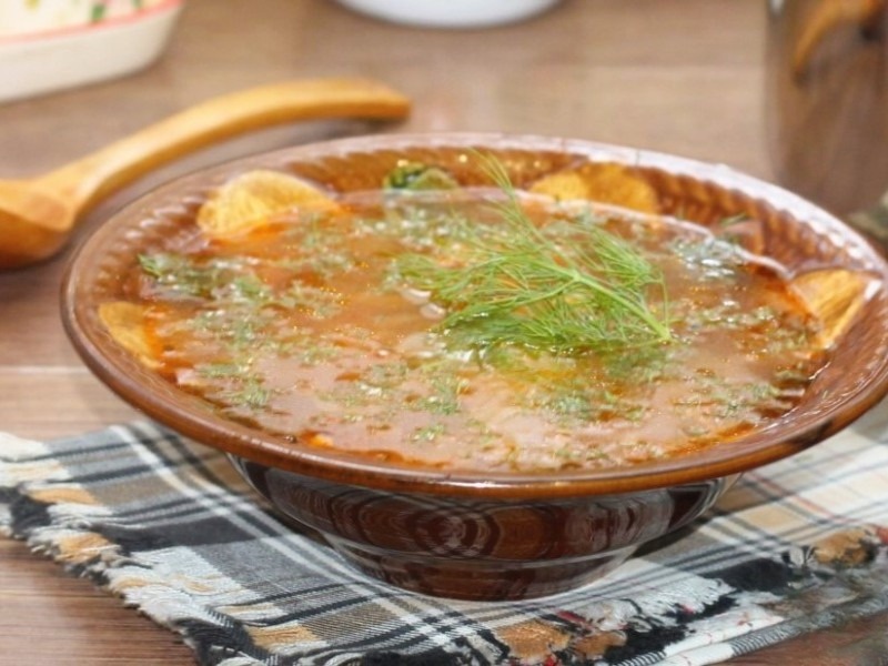 Щи из свежей капусты с курицей